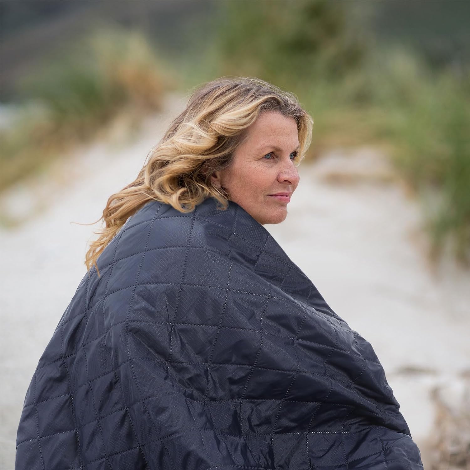 Navy Warm Waterproof Foldable Blanket