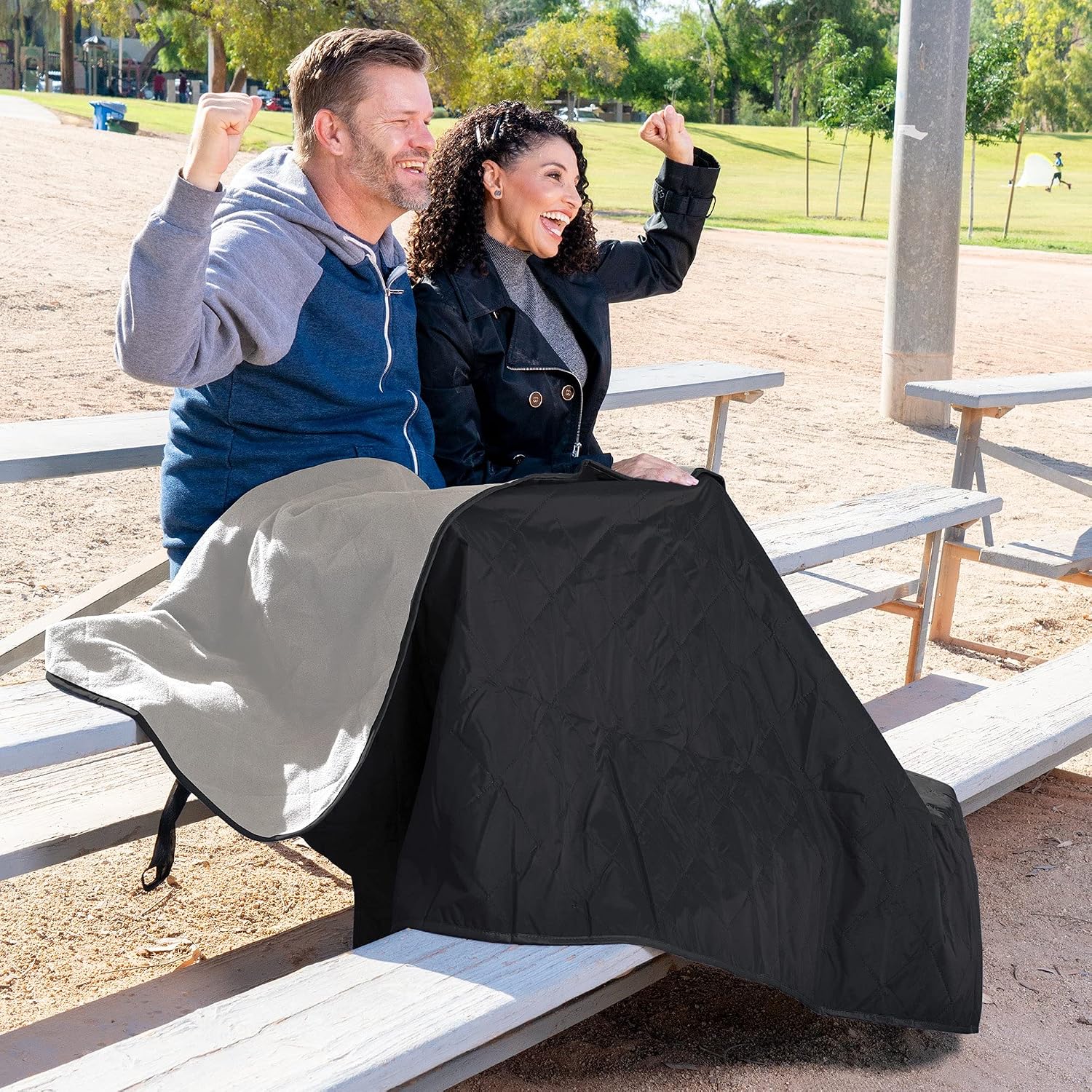 Warm Quilted Waterproof Outdoor Blanket